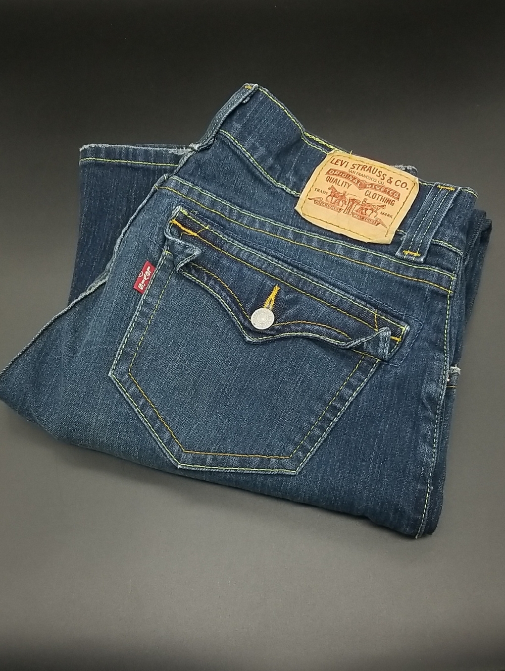 Levi's Women's 542 14 Medium Low Rise 5 Pocket Flare Blue Jeans